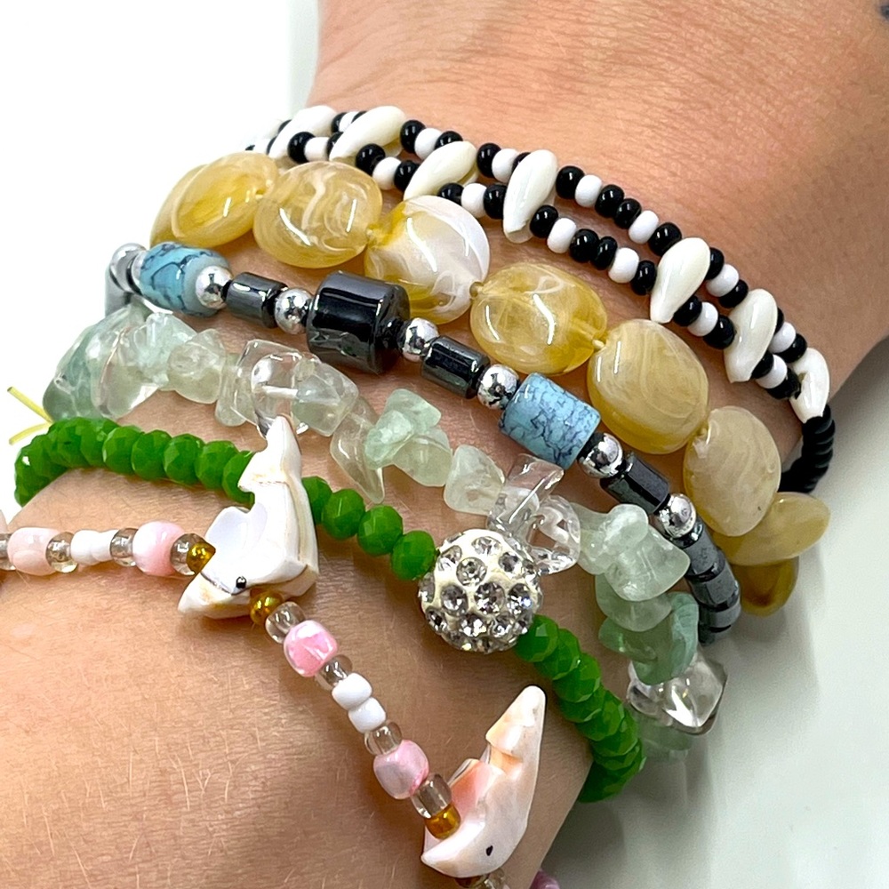 Lot of 6 Vintage Y2K Era Bracelets with Stones, Shells, Hematite